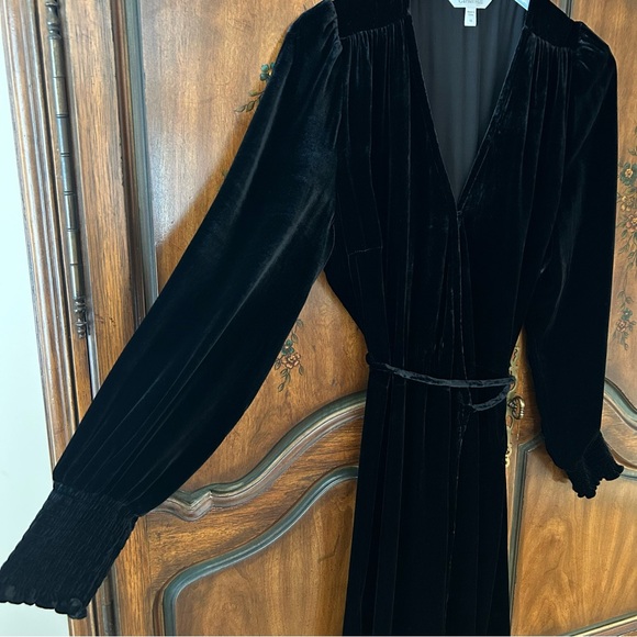 Garnet Hill ~ new ~ Black Velvet Wrap Midi Dress in size 12 - Picture 4 of 16